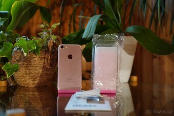 iPhone 7 32GB růžový (2) - 3