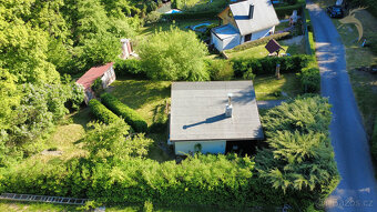 Prodej stavebního pozemku s chatou o výměře 457 m² v malebné - 3