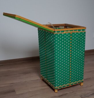 Prodám retro bužírkový koš na prádlo. - 3