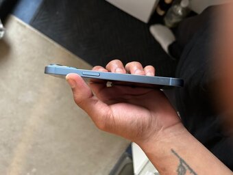 Prodám Iphone 14 - 3