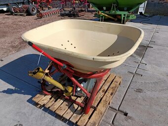 800L Rozmetadlo KVERNELAND VICON PS - perfektní pro sůl - 3