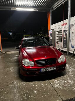 Mercedes-Benz C 180 - 3