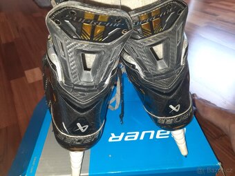 Hokejove brusle Bauer m5 pro. - 3