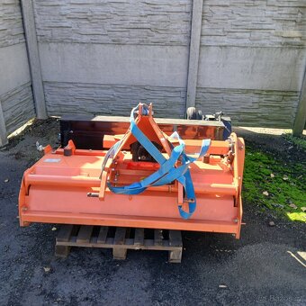 ZAKLADAČ TRÁVNÍKŮ  DABAKI STB 125 - 3