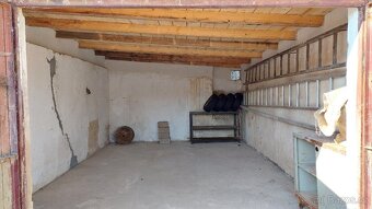 Pronájem garáže na Labském nábřeží - 3