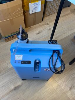 Kyslíkový koncentrátor  - výrobník kyslíku - Philips Everflo - 3