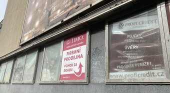 Venkovní fasádní vitrína - 3