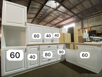 Moderní kuchyňská linka bez spotřebiči - 3