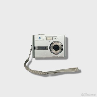 KONICA MINOLTA DiMAGE E500 - 3