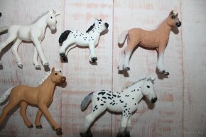 Figurky hříbat Schleich 2 - 3