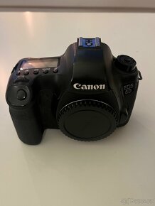 Zrcadlovka Canon EOS 6D + 2 objektivy na 50mm a 85mm - 3