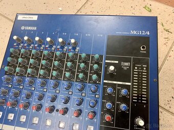 Yamaha MG12/4 - 3