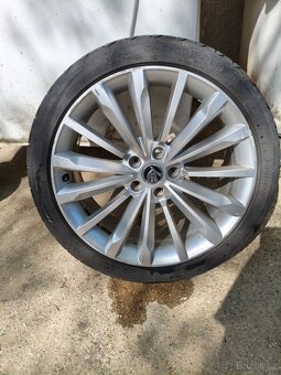 letní alu r19 superb trinity r19 235/40/19 - 3