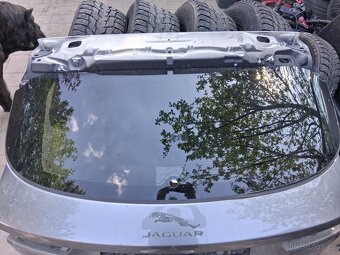 Jsguar F pace zadni dvere - 3