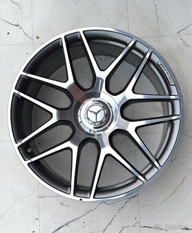 G63 AMG 22 5x130 Mercedes G63 AMG Šedivý - 3
