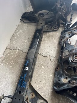 Octavia 3 nápravnice přední i zadní combi - 3
