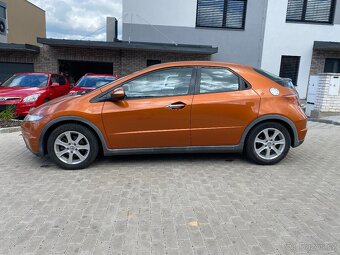 Honda Civic 1.4i, 61 kW, r. 10/2008, klima, ALU, nová STK - 3