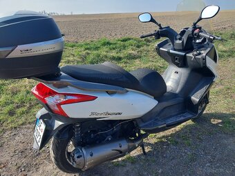 skutr Kymco Dink Street 125i - 3