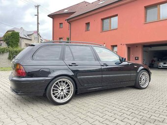 BMW E46 330i Touring - 3