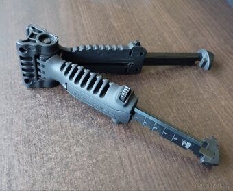 Dvojnozka - 3