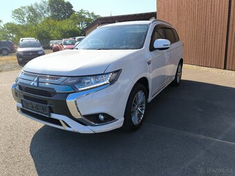 Mitsubishi Outlander 2.4 PLUG-IN HYBRID 4WD Basis Spirit2020 - 3