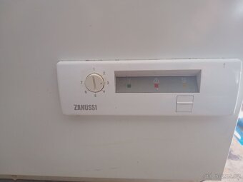 Mrazák pultový Zanussi 260 l - 3