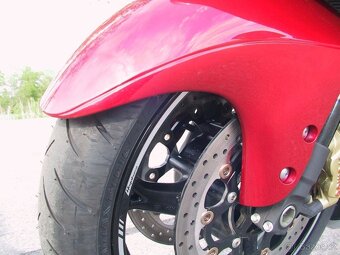 Suzuki GSX 1300 R Hayabusa - 3