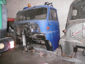Tatra 148 - 3