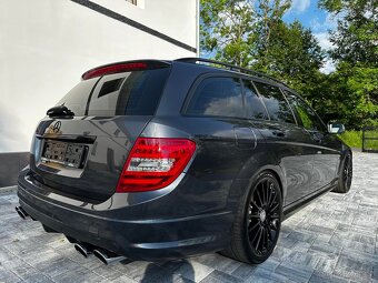 Mercedes-Benz C63 AMG 336 Kw Servis-MB původ(NĚMECKO) - 3