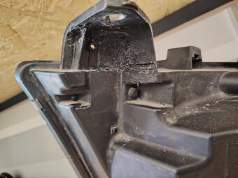 právé světlo Ram 1500DT - 3