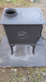 Litinová kamna Jotul F 600 N černý lak - 3