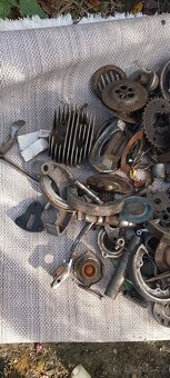 Prodám náhradní díly na veteráni vše originál - 3