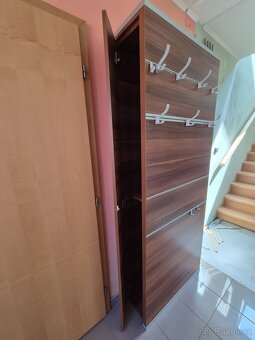 Věšáková skříň - 3