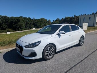 Hyundai i30 Fastback, 2018, 106tis km, tažné - 3