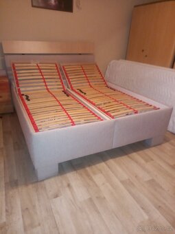 Čalouněná postel vč.roštu a matrací - 3