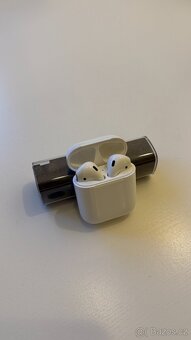 Apple AirPods 2 Top Stav - 3