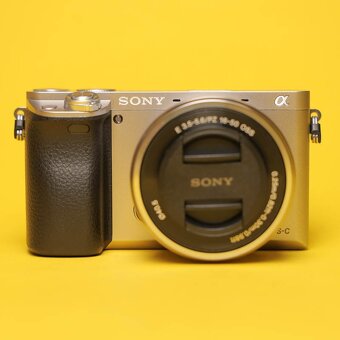 Sony Alpha A6000 + 16-50/3,5-5,6mm | 4033779 - 3