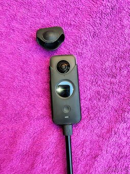 Insta360 X2 + prislusenstvi - 3