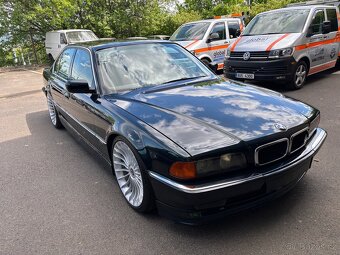 Bmw 7 e38 V8 - 3
