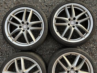 Alu orig letní sada Seat FR 5F 5x112 8J ET53 235/35 R19 - 3