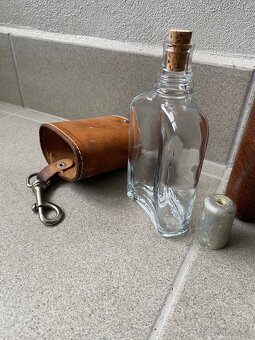 Starožitné Kožené A Skleněné Lahve - 3