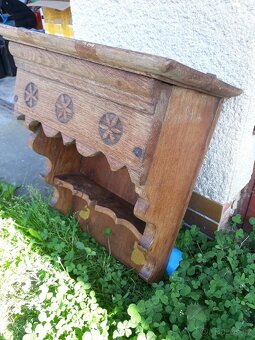 Polička starodávná - 3