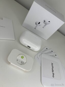 Apple AirPods Pro 3. generace USB-C - 3