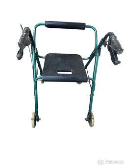 Lehké chodítko se sedákem - 3