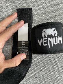 Boxerské rukavice Venum + 2x bandáze Venum - 3