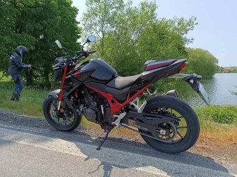 honda hornet 750 - 3