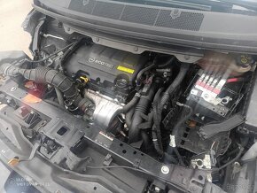 Opel Zafira c 2015 1,4 103 kW - 3