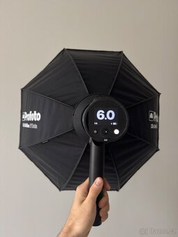 Profoto A2 + Profoto Clic Softbox 2' Octa - 3