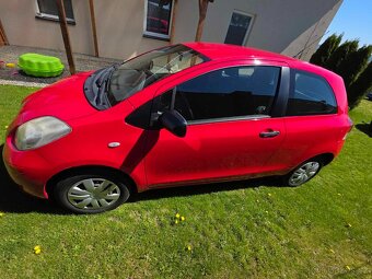 Toyota Yaris, 1.0i 3dv 2. maj - 3