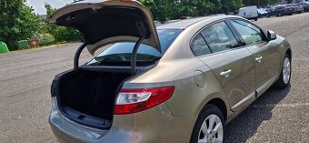 Renault Fluence 1.6 benzín 81 Kw, r.v. 2011 - 3